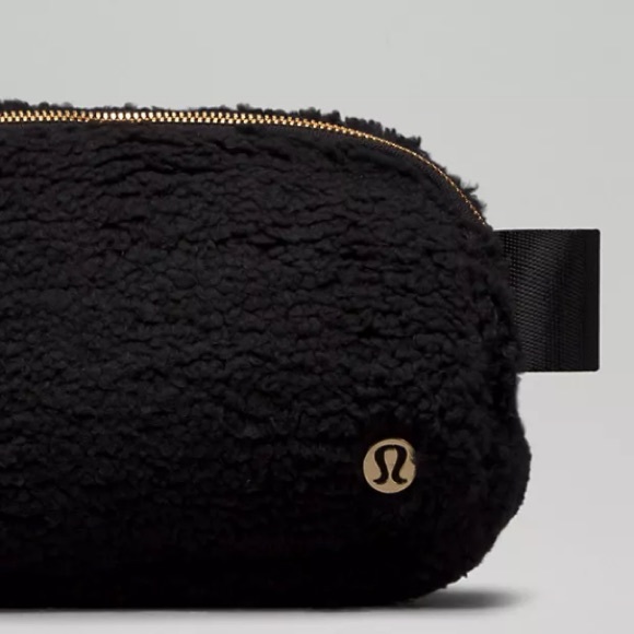 Lululemon Everywhere Belt Bag 1L Fleece - Picture 6 of 10